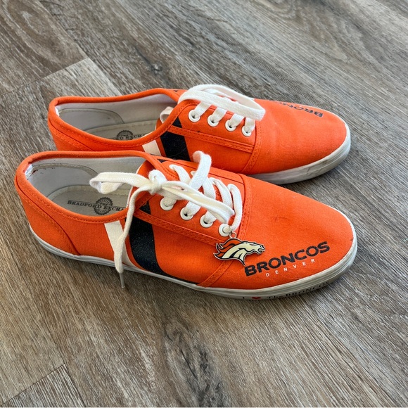 The Bradford Exchange shoes - Picture 1 of 6